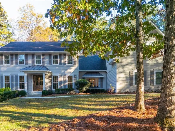 2743 Chimney Springs Dr, Marietta, GA 30062