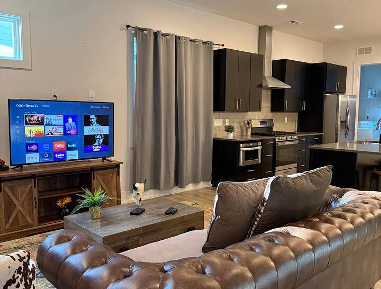 4 bed, 3.5 bath, $4,462 — Photo 1