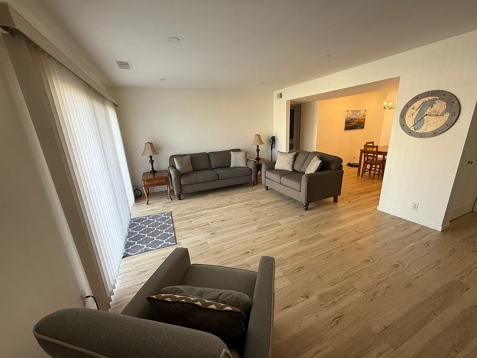 3622 Lakeshore Dr — Photo 1