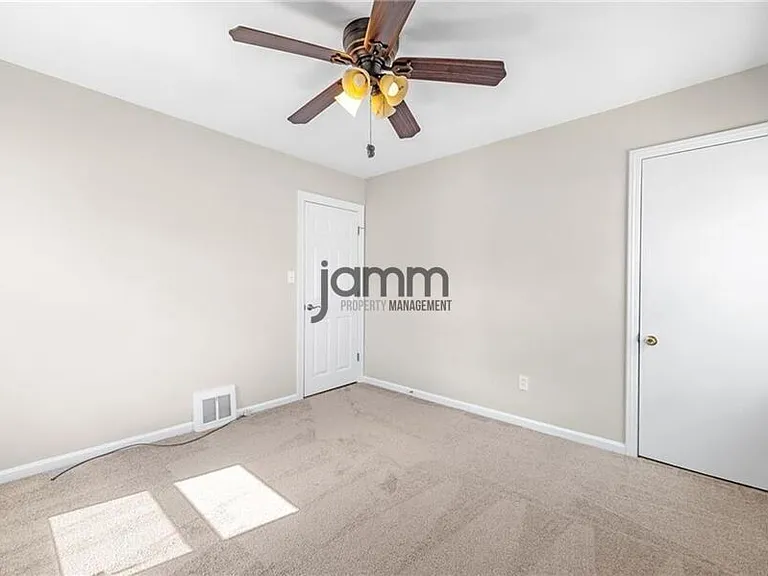1653 Woodhurst Ave — Photo 17
