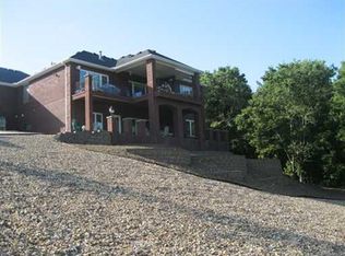 27 Skelton Dr, Bella Vista, AR 72715