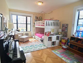 Rented by Moises Farhart, LREB