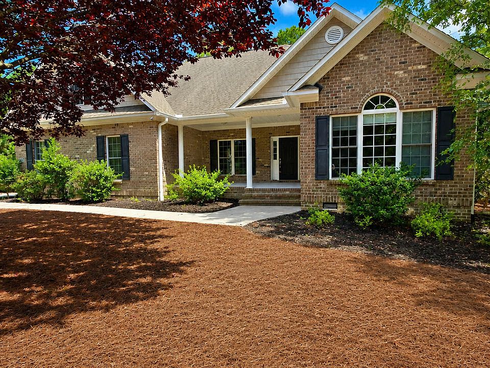 1st image of 141 Longleaf Drive