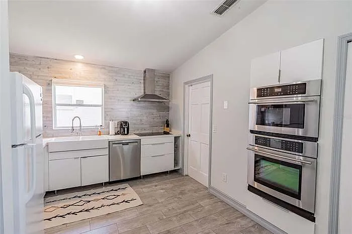 1096 Sugarberry Trl — Photo 4