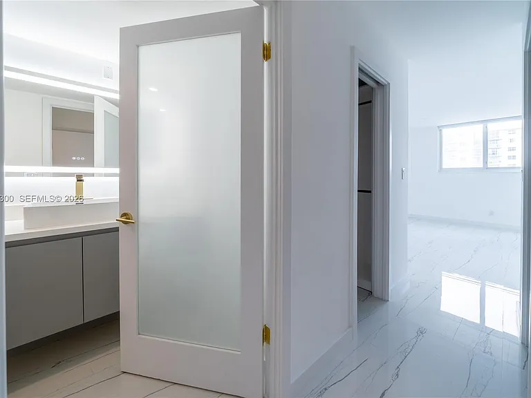 19380 Collins Ave #1105 — Photo 18