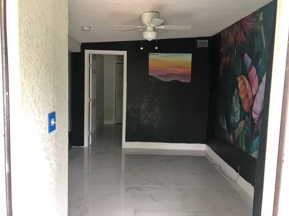 1017 NW 108th St #1B, Miami, FL 33168