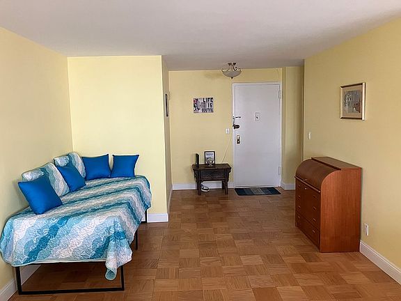 3rd image of 450 Shore Rd APT 2H