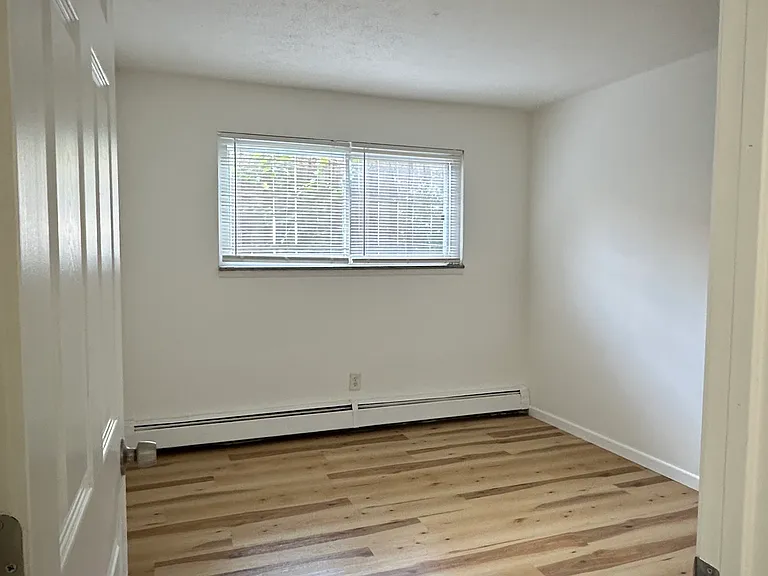 1303 Cove Ave #104 — Photo 10