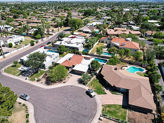 5th image of 902 E Kaler Dr