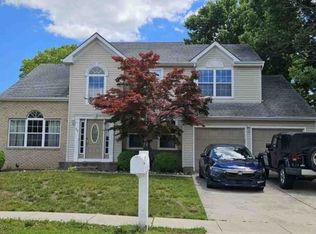 48 Chestertown Rd, Sicklerville, NJ 08081