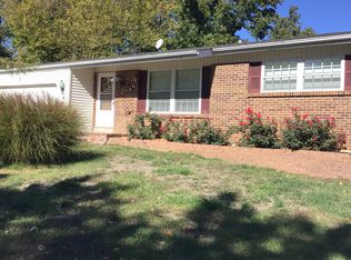 5 Soutee Dr, Saint Peters, MO 63376