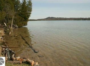 6104 S Maple City Rd, Maple City, MI 49664