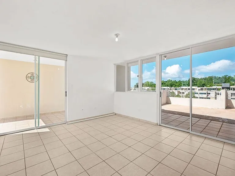 Cond Montecentro Apt L401 Calle Daguao 416 — Photo 33