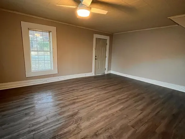 632 Boger St APT B, Mooresville, NC 28115