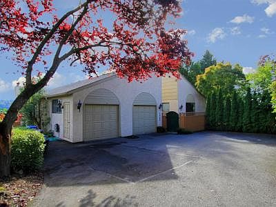 2nd image of 3927 NE 157th Pl
