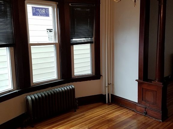 3rd image of 13 Alden Ave