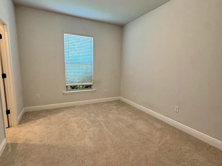 5723 Maggie Rose Cir — Photo 24