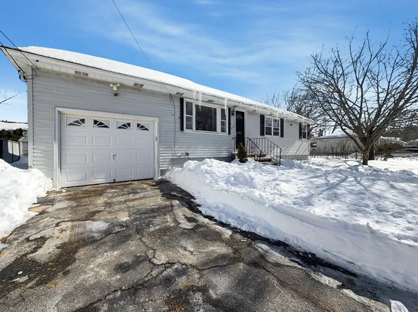 12 Annette St, Methuen, MA 01844