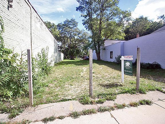 2nd image of 1444 Eastern Ave SE
