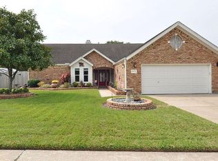 903 Pebbleshire Dr, Houston, TX 77062