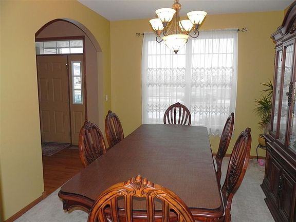 4th image of 156 Oxford Ave