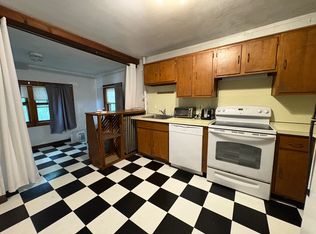 28 Woodward St APT 2, Newton, MA 02461