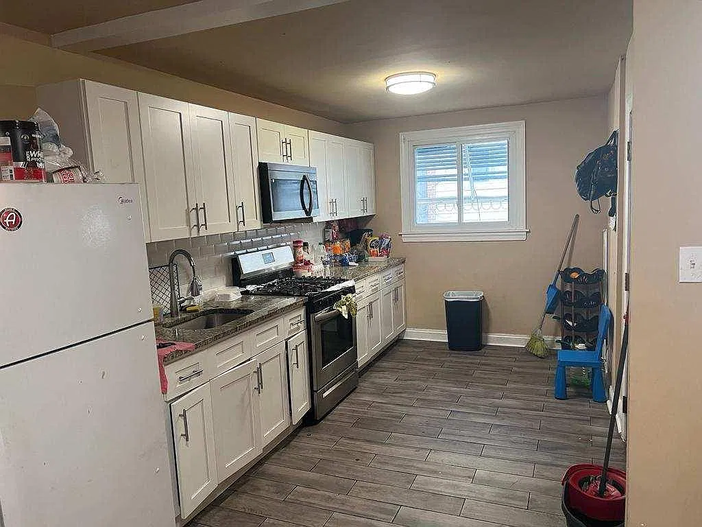 423 Copley Rd — Photo 4