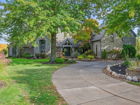 3865 Weymouth Woods Dr, Medina, OH 44256