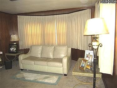 5th image of 3254 Van Aken Blvd