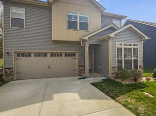 1672 Rains Rd, Clarksville, TN 37042