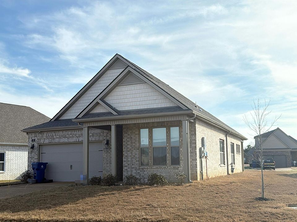 2nd image of 75 Daisy Dr