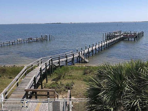 3rd image of 8747 Navarre Pkwy Unit 305