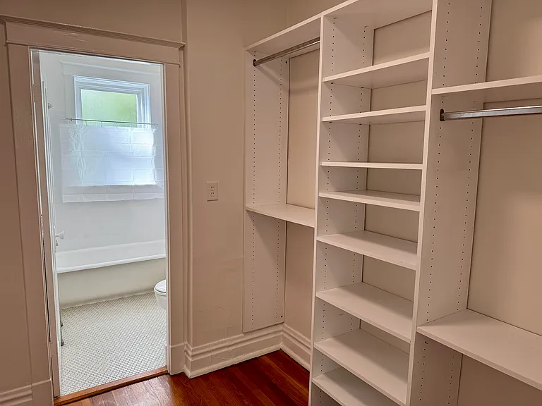 2419 Sutton Blvd #3N — Photo 8