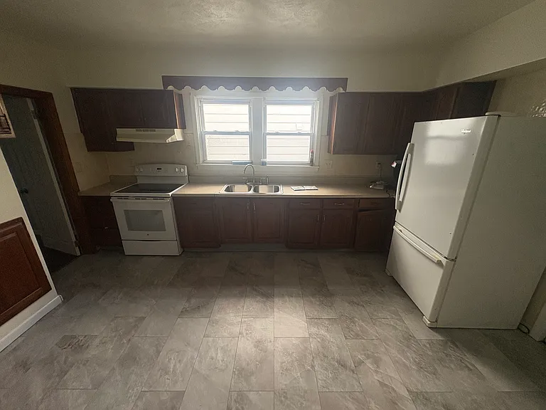 454 S Hancock St #1 — Photo 2