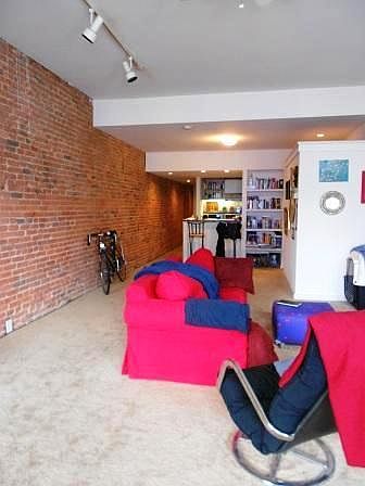 1st image of 24 S Bank St #94e63fedd