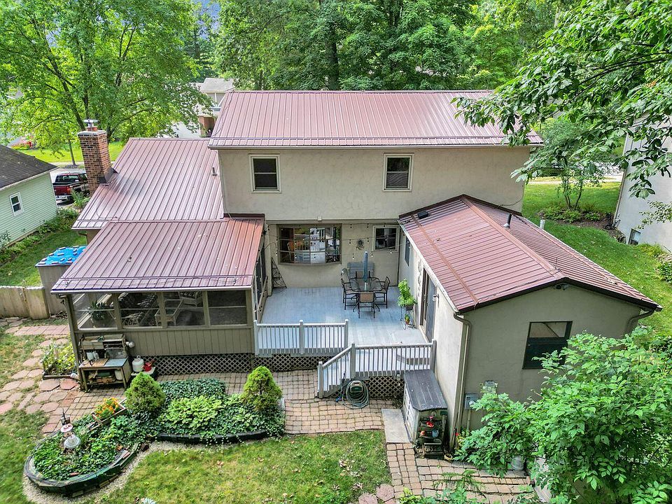 1st image of 388 Liberty Ln