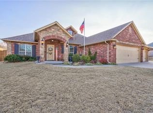 3018 Creekview Dr, Tuttle, OK 73089