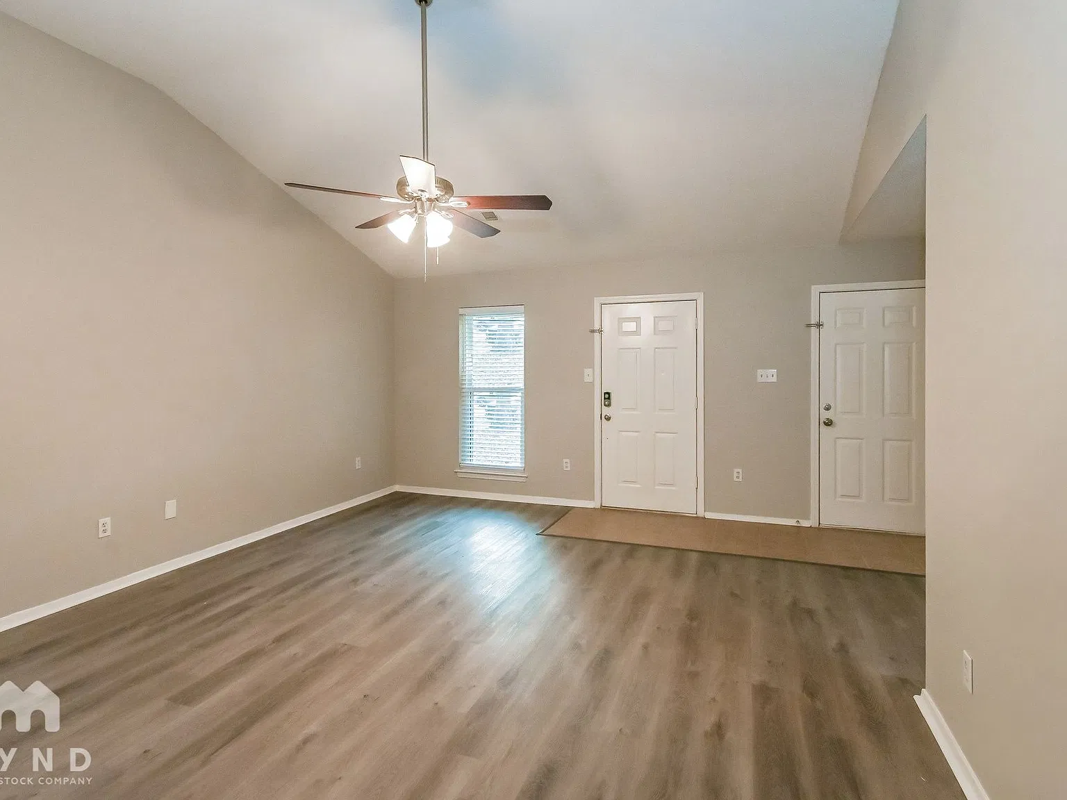 3 bed, 2.0 bath, 1380 sqft, $1,795 — Photo 4