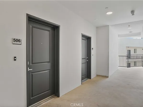 8750 Sepulveda Blvd, North Hills, CA