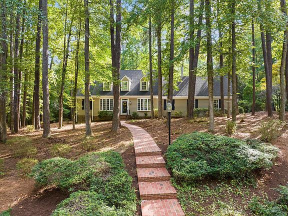 5th image of 324 Old Forest Creek Dr