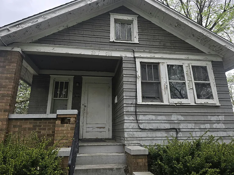 130 S Cleveland St — Photo 2