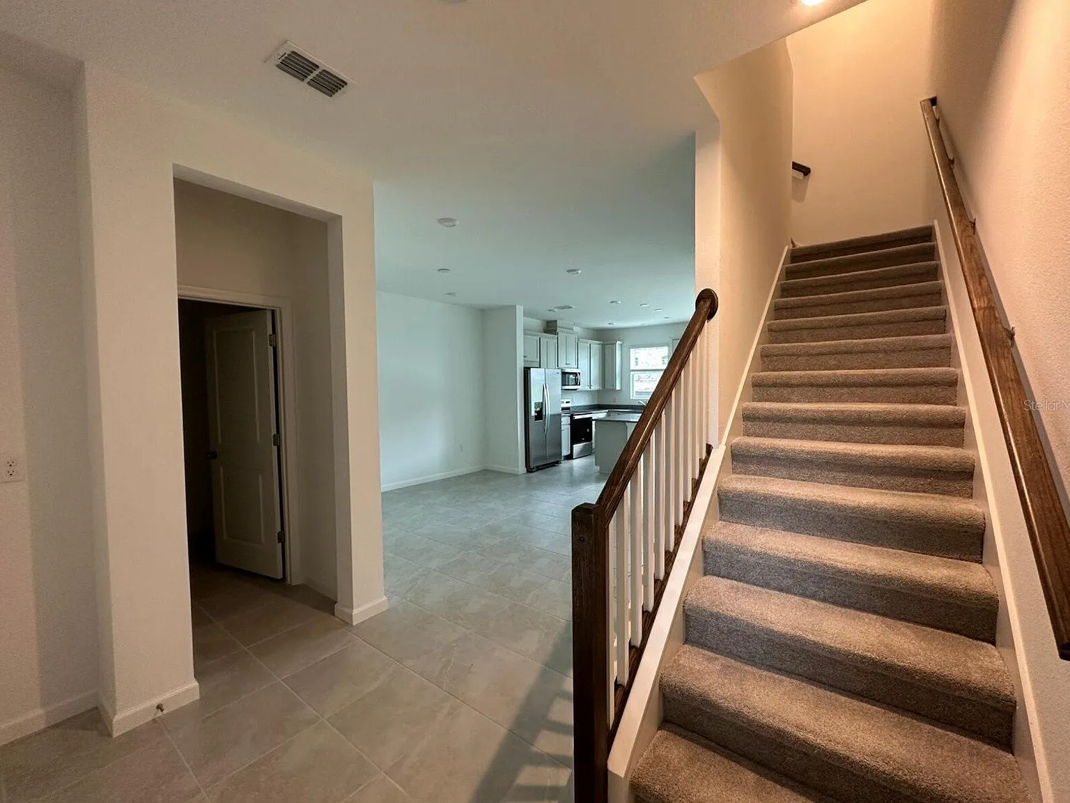 3 bed, 2.5 bath, 1460 sqft, $2,350 — Photo 4