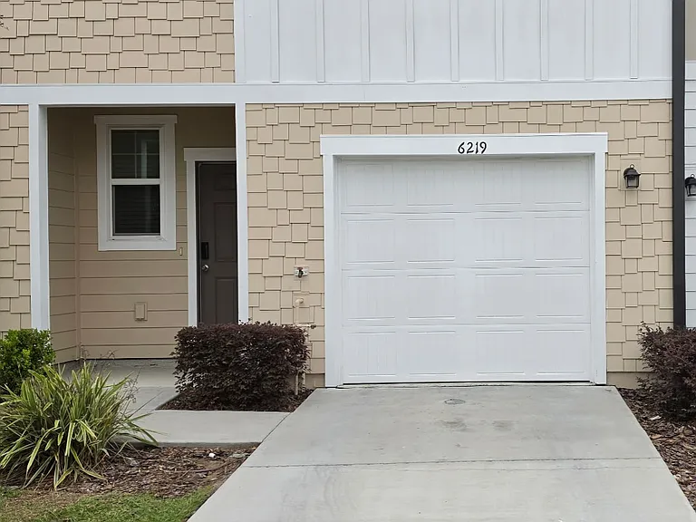 6219 Daerr Ridge St — Photo 1