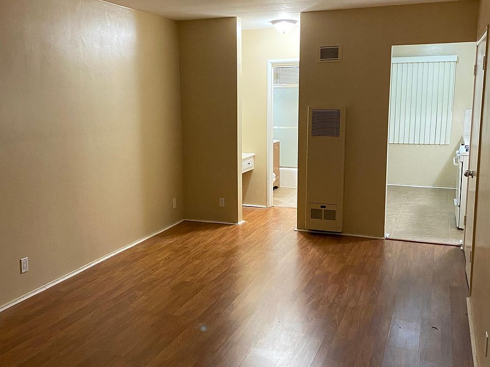 Living/bedroom area