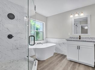 319 W Tropical Trce, Saint Johns, FL 32259