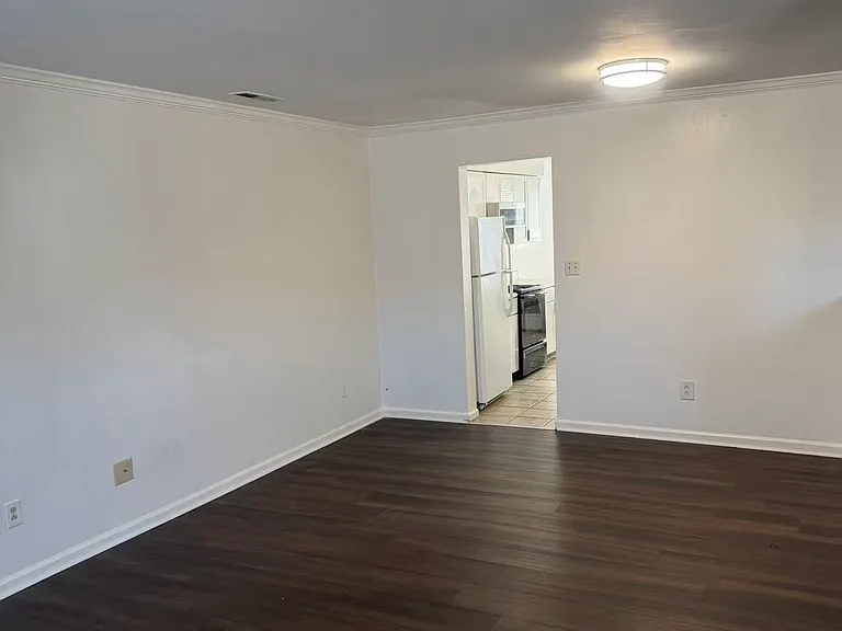 4905 Windbrooke Ct — Photo 3