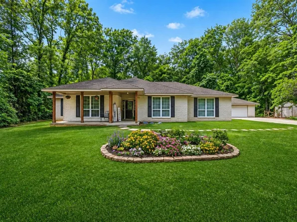 17136 Mustang Ln, New Caney, TX 77357