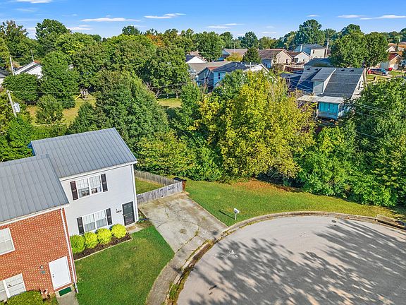 3rd image of 152 Eagle Nest Dr