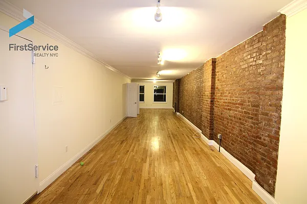 Rented by FirstService Realty (legacy) | media 1