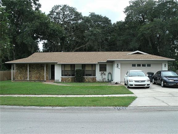 3rd image of 3704 Opal Dr